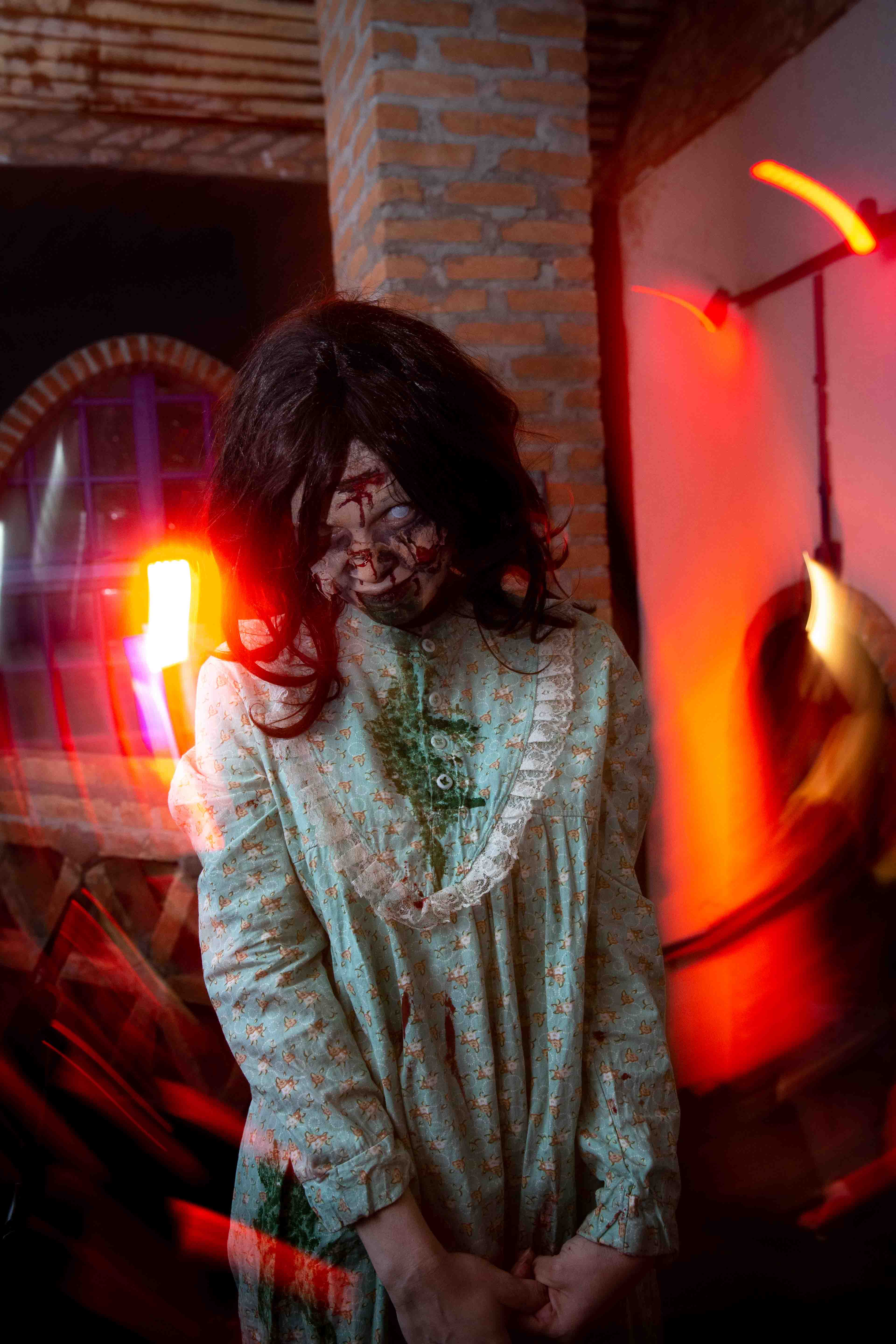 Cosplayer de Regan do filme exorcista